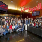 Los alumnos de ESADCyL junto al director Carlos Marchena y los profesores Eduardo Navarro y Natalia Mota, en el Teatro Zorrilla.-Pablo Requejo