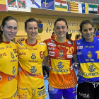Las ‘vallisoletanas’ María Prieto, Silvia Arderius, Amaia González y Lourdes Guera, con la selección.-VALENTÍN G. DE GARIBAY