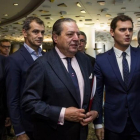 Albert Rivera en Valencia después de participar en un desayuno con la Asociación Valenciana de Empresarios.-MIGUEL LORENZO