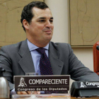 El presidente de RTVE, Leopoldo González Echenique, compareciendo en la comisión de presupuestos en el Congreso en octubre de 2013.-Foto: JUAN MANUEL PRATS