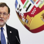El presidente del Gobierno, Mariano Rajoy, comparece ante la prensa tras la conferencia de presidentes del 17 de enero.-EFE / ZIPI