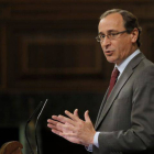 Alfonso Alonso, durante la última sesión de control al Gobierno.-Foto: EFE