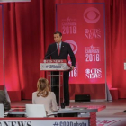 Jeb Bush reacciona a las palabras de Donald Trump durante el Debate Presidencial Republicano en Greenville, California del Sur.-EFE / ERIK S. LESSER
