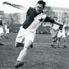 Josef Bican, ’Pepi’, con la camiseta del Slavia Praga.-