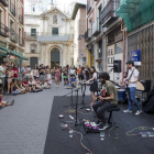 Actuación de Tuxedo en la Fiesta de la Música del año pasado en la calle Platerías.-J.M. LOSTAU
