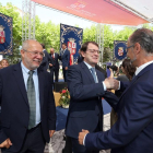 El presidente de la Junta, Alfonso Fernández Mañueco, y el vicepresidente de la Junta, Francisco Igea, saludan al presidente de las Cortes, Luis Fuentes-ICAL