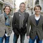 Los hermanos Raúl, Manuel y Óscar Qujano llegan hoy al teatro Carrión con su gira ‘La vida no es La la la’.-J. M. LOSTAU