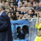 Iker Casillas y Del Bosque, durante el partido de España contra Croacia en la Eurocopa de Francia.-JUANJO MARTIN