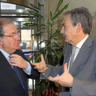 Juan Vicente Herrera y José Luis Rodríguez Zapatero conversan durante el acto de inauguración.-ICAL