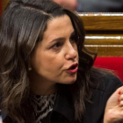 Inés Arrimadas, en el Parlament-QUIQUE GARCÍA (EFE)