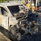 Arde un vehículo en la Carretera de Rueda en Valladolid.- POLICÍA MUNICIPAL.