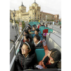 Visita a bordo del bus turístico de Valladolid.-EL MUNDO | J.M LOSTAU