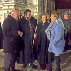 Jesús Julio Carnero, Carlos García Serrada, Rocío Mozo y Teresa López ayer, a las puertas de San Antolín.-EL MUNDO