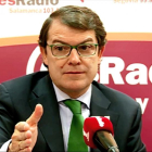 Alfonso Fernández Mañueco, en un momento de la entrevista en EsRadio Castilla y León.-E. M.