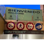 Entrada al aparcamiento de la plaza Mayor de Valladolid.- AUVASA