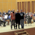 Goyo Yeves, Jesús Cifuentes y Alberto García posan durante los ensayos con la Orquesta Sinfónica del Principado de Asturias.-Celtas Cortos