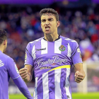 Mata celebra con euforia el primero de los dos goles que marcó ayer frente a la Cultural en el duelo regional disputado en Zorrilla.-J. M. LOSTAU