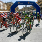 Inicio de la primera etapa de la Vuelta Ciclista a Castilla y León con salida en Ciudad Rodrigo-Ical