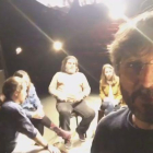 Jordi Évole, durante la grabación del programa 'Salvados' en el que Pablo Iglesias se enfrenta a cinco de sus votantes.-