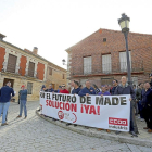 Trabajadores de la planta de Made en una manifestación celebrada en Villalar en el Día de la Comunidad.-ICAL