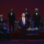 El 45 presidente de los EEUU, Donald Trump, en el centro del escenario del Salón de los Presidentes de Disney Wolrd,. en Orlando-LK SE (EFE)