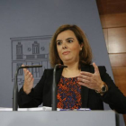 La vicepresidenta del Gobierno, Soraya Sáenz de Santamaría, valora este sábado la firma del decreto de convocatoria de la consulta del 9-N.-