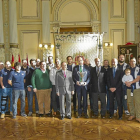 El alcalde recibe a los jugadores del VRAC Quesos Entrepinares-J.M.Lostau