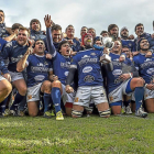 La plantilla del VRAC celebra el título conquistado contra el CDU Lisboa en 2014.-J.C. RODRÍGUEZ