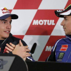Marc Márquez y Jorge Lorenzo, durante la rueda de prensa previa la GP de Japón, en Motegi.-Foto: MOTEGI / TORU HANAI