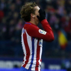 Griezmann se lamenta tras una ocasión de gol perdida.-AP / FRANCISCO SECO