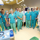 Equipo que realiza esta técnica en las instalaciones del Clínico de Valladolid.-J.M.LOSTAU