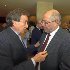 José Antonio De Santiago-Juárez y Francisco Igea charla en la celebración del Estatuto de Autonomía.-ICAL