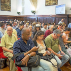 Alumnos extranjeros de la Universidad de Salamanca, en la inauguración de los cursos.-ICAL