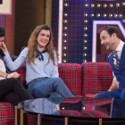 Alfred y Amaia, con Robert Vilar, en el programa de Antena 3 La noche de Rober.-EL PERIÓDICO