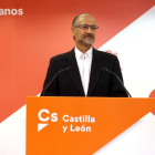 El portavoz de Ciudadanos en Castilla y León, Luis Fuentes, ofrece una rueda de prensa tras la primera reunión del Comité Autonómico.-ICAL