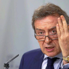 El consejero de la Presidencia, José Antonio de Santiago-Juárez, comparece tras el Consejo de Gobierno.R. sASTRE / f. ramos VALLADOLID El consejero en funciones de la Presidencia y el hombre que ha llevado la batuta en la negociación de los pactos del PP,-ICAL