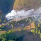 Vista aérea de uno de los focos del incendio de León.-EL MUNDO