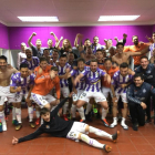 ‘Selfie’ efectuado por la plantilla del Real Valladolid tras una de sus últimas victorias de la temporada.-E.M.