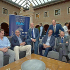 De izquierda a derecha, Pérez, Moral, Valentín-Gamazo, actual presidente, Abril, ‘Cano’ y Garrote.-MARIANO GONZÁLEZ