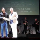 Juan Carlos Mostaza recoge su premio por el corto ‘Down to the wire’.-EL MUNDO
