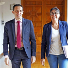 El presidente, Conrado Íscar, y la diputada de Asistencia y Cooperación a Municipios, Myriam Martín, en una imagen de archivo. ICAL
