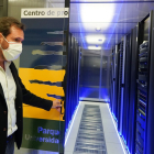 Óscar Puente en el Centro de Procesos de Datos del Parque Científico de la UVa. / ICAL