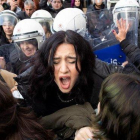 Imagen de la manifestación en Turquía.-EFE / TOLGA BOZOGLU