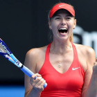 Maria Sharapova, eufórica tras vencer a Ekaterina Makarova en semifinales del Abierto de Australia, en Melbourne.-EFE
