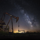 El campo petrolífero de Ayoluengo, único en España, acoge un espacio donde se muestra su pasado industrial que cuenta con medio siglo de actividad-Juan García,  ganador del concurso de fotografía ‘la lora alto rudrón’ 2018
