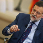 El presidente del Gobierno, Mariano Rajoy, en una entrevista sobre la situación económica, este domingo, en Madrid.-Foto: JAVIER LIZÓN / EFE