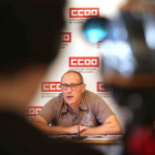 El secretario autonómico de la Federación de Servicios a la Ciudadanía (FSC) de CCOO, Carlos Julio López Inclán, presenta la campaña para la recuperación del sector público-ICAL