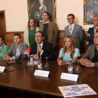 (IaD)( de pie) Ángeles, Armisén, Sergio Lozano, Facundo Pelayo, Juan Antonio Marcos. (IaD) (sentados) María Álvarez, David Vázquez, el alcalde de Palencia, Alfonso Polanco, Carmén Fernández, y Luis Ángel Pérez en presentación de la organización del Ayunta-ICAL
