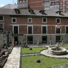 Casa de Cervantes.-
