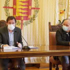 Firma del convenio entre el Ayuntamiento de Valladolid y la Asociación Provincial de Industriales Feriantes. A continuación el alcalde de la ciudad, Óscar Puente, explicará los acuerdos de la Junta de Gobierno. - ICAL